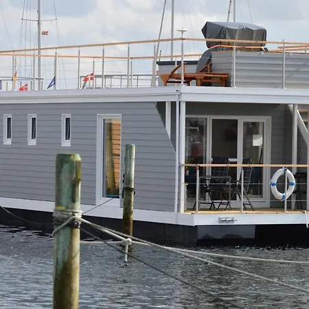 Hausboot Hecht Prázdninový dům