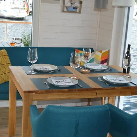 Hausboot Hecht * Egernsund
