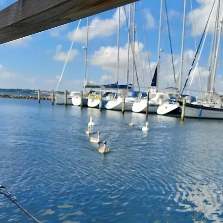 Prázdninový dům Hausboot Hecht *